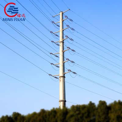 Ośmiokątna wieża elektrycznej transmisji ze stali