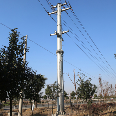 Metalowe, zanurzane na gorąco słupy elektryczne Ocynkowana wieża transmisyjna wysokiego napięcia
